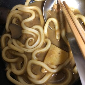 昨日の残りカレーで、カレーうどん♪